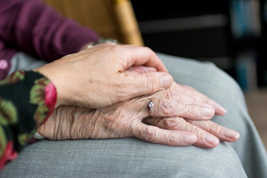 Material sanitario para las clínicas de ancianos